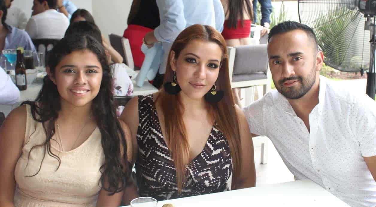 Mari´a Fernanda, Silvia y Martín