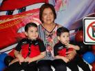 Con su abuelita