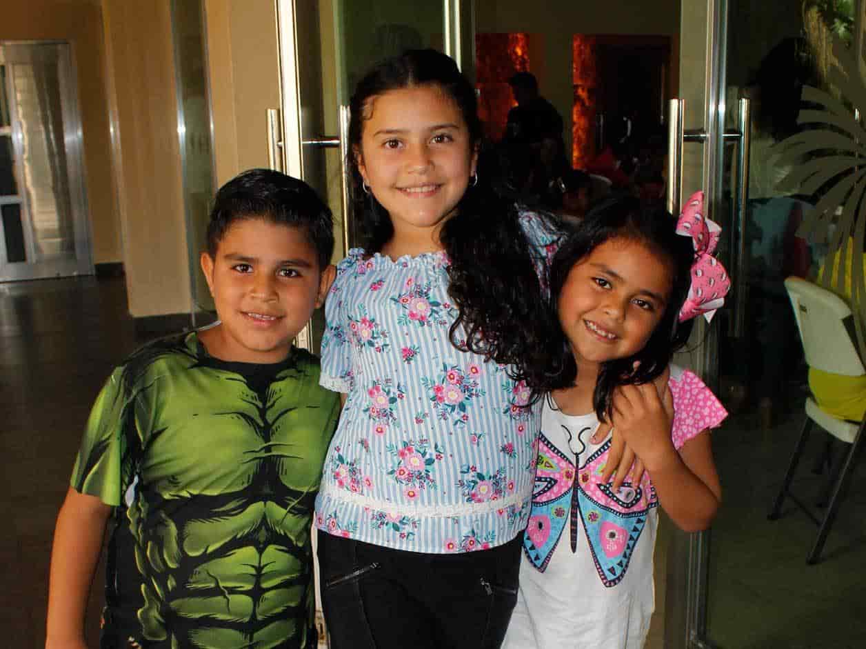 Julio, Mari´a Jose´ y Camila
