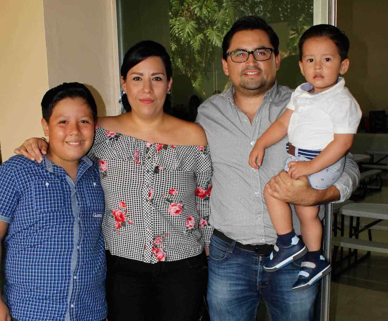 Fernando, Gabriela, Bruno y Bruno