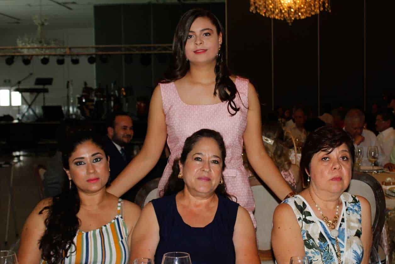 Blanca, Gabriela, Esperanza y Alba