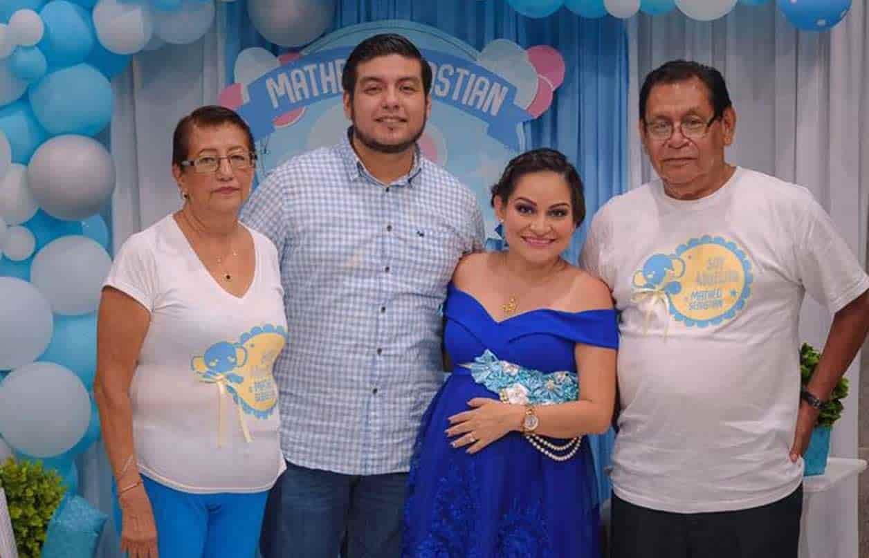 Con los abuelos paternos