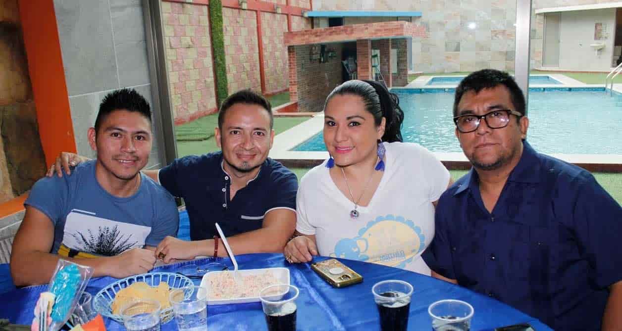 Bernabe, Edwing, Diana y Jesús