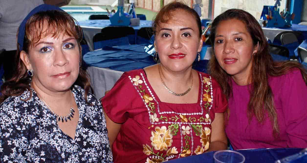 Claudia, Ana Luisa y Olga