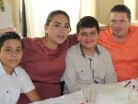 Roxana y Guillermo con sus hijos