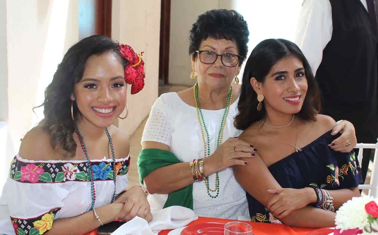 Arlette, Antonieta y Dayana
