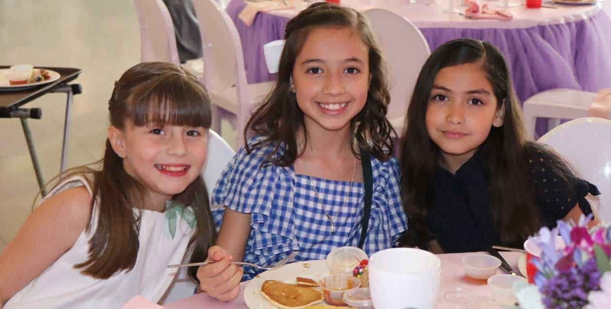 Jimena, Renata y Regina