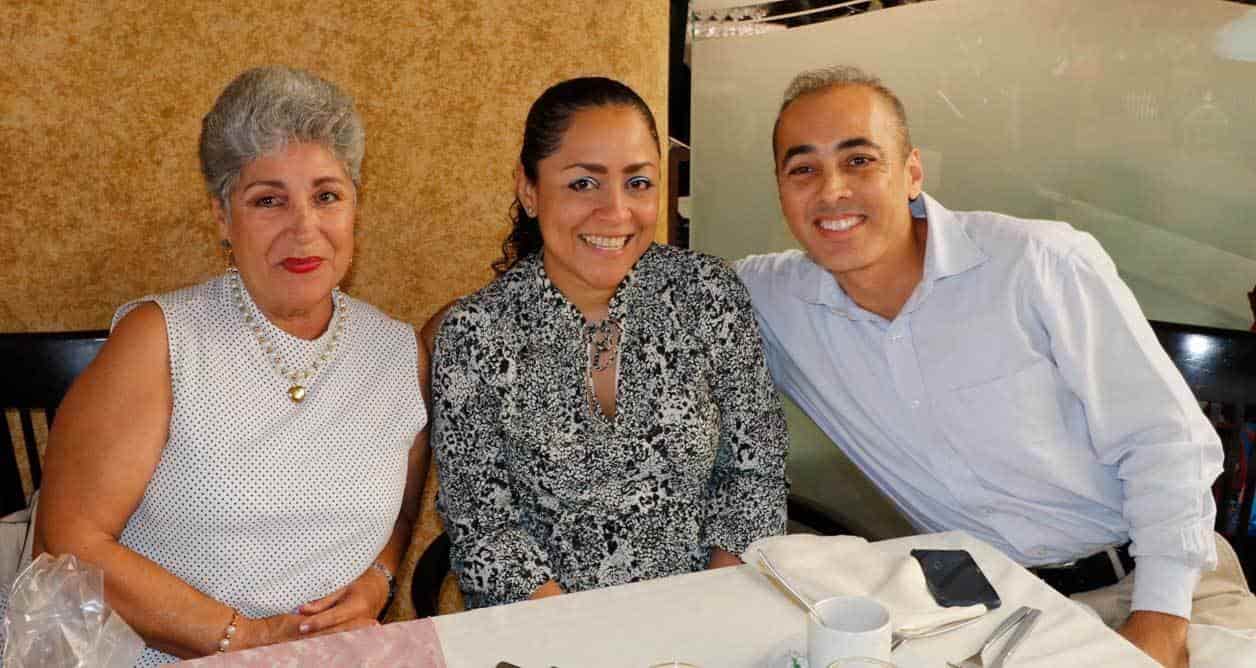 Orquídia, Ileana y Juan