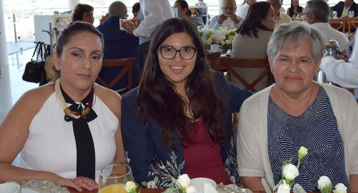Carmen, Karla y Doris