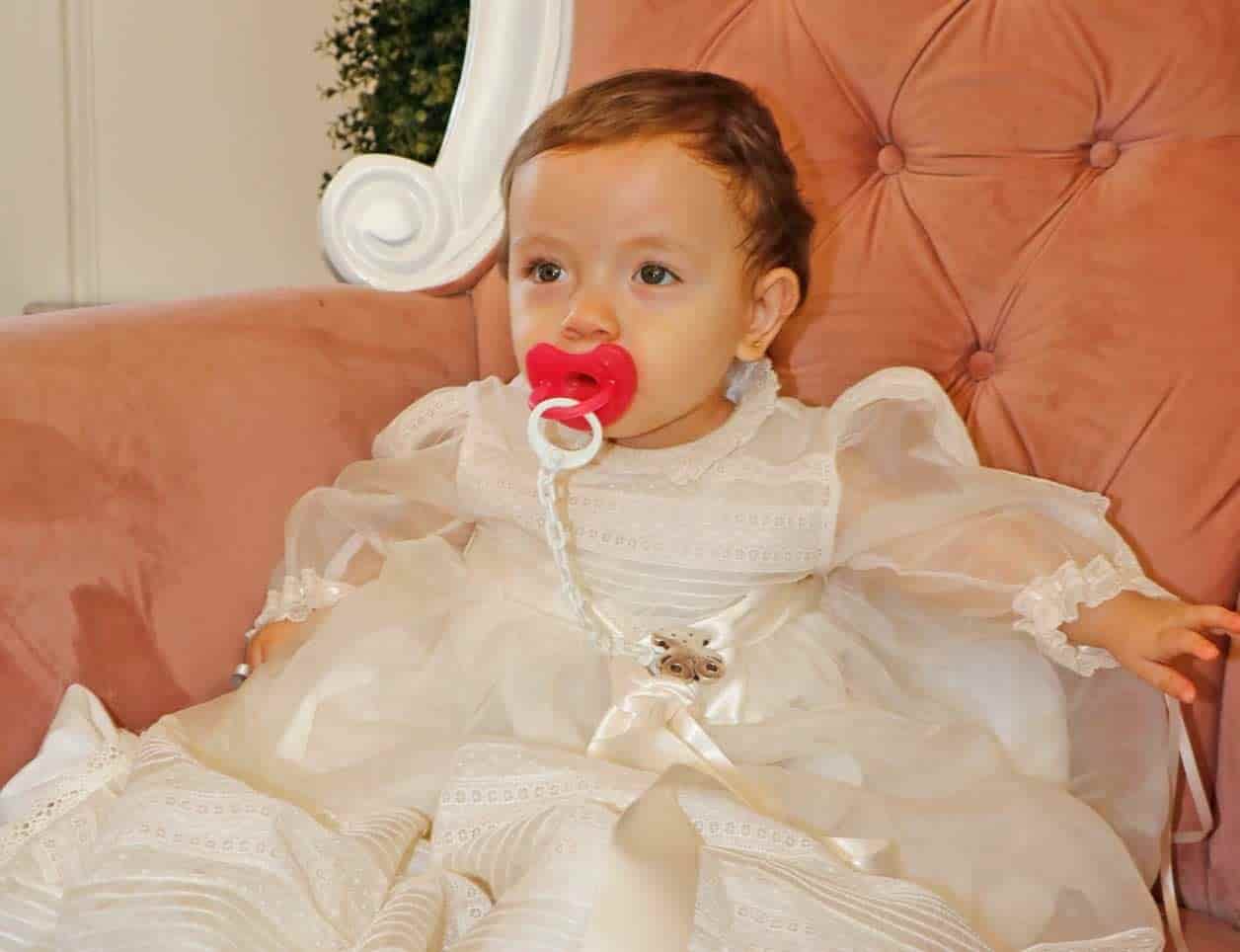 Regina recibio´ el primer sacramento