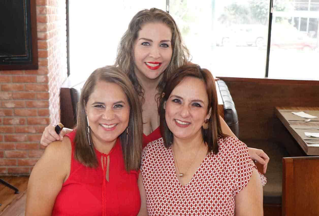 Maricela, Marcia y Amparo