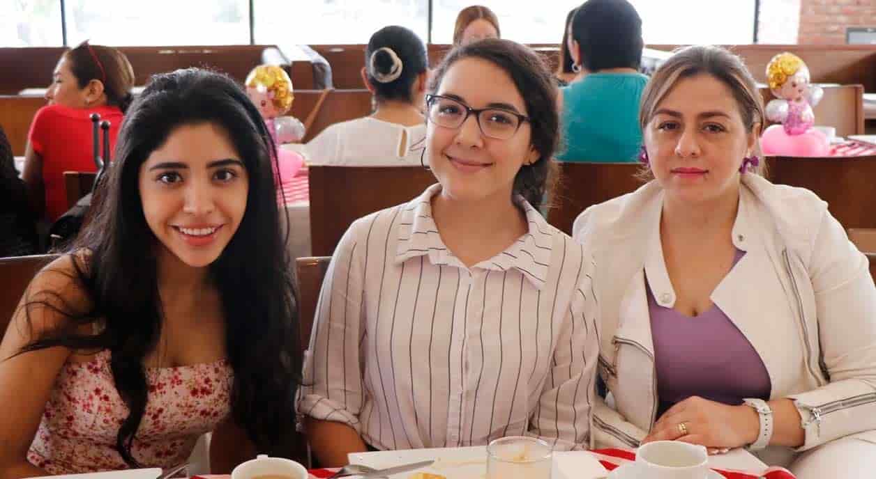 Paola, Alondra y Karen