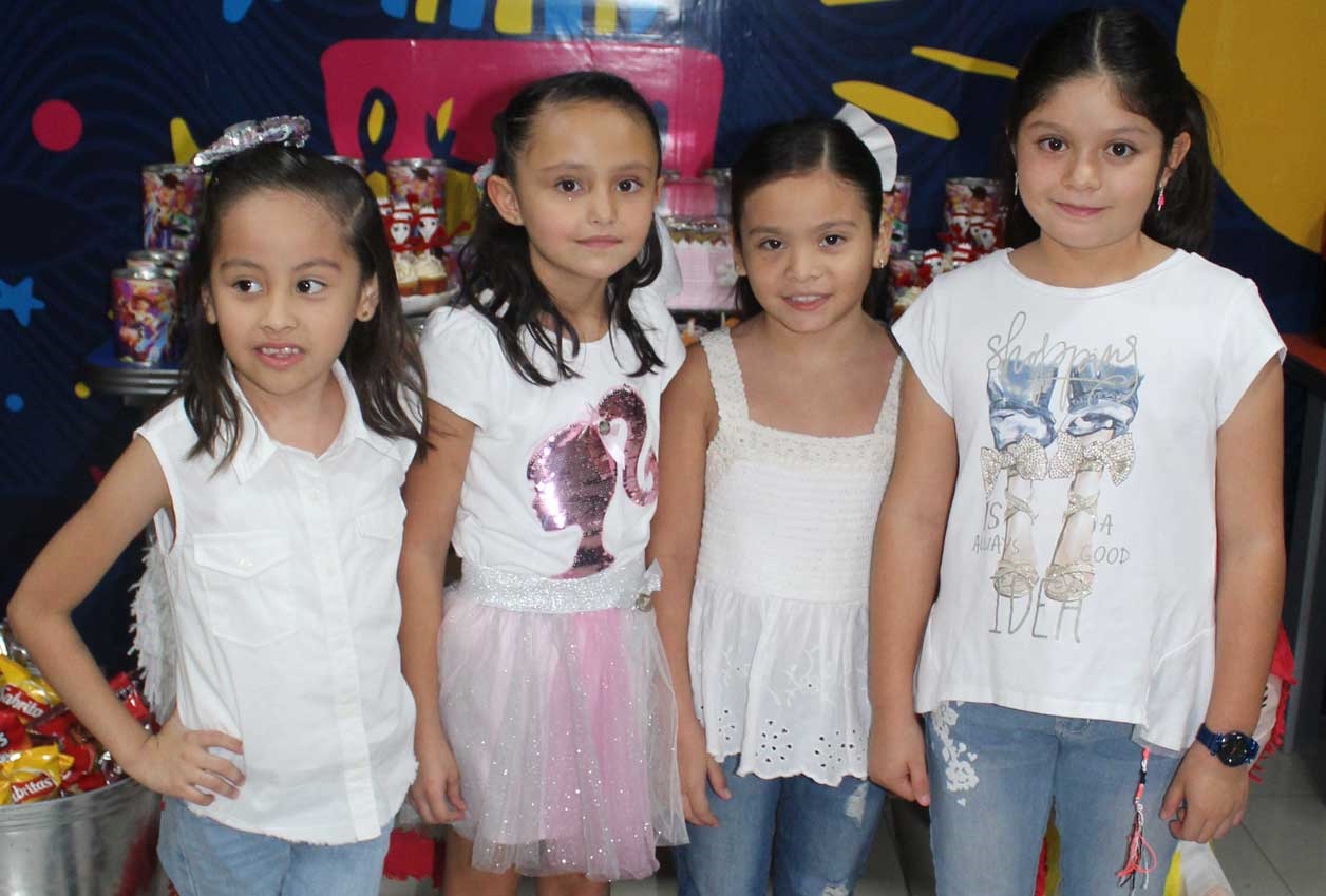 Cristina, Paulina, Sarah y Edith