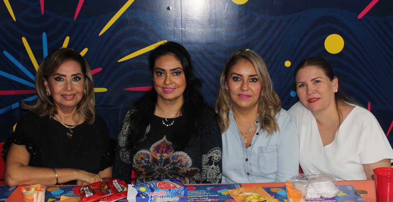 María Elena, Ivonne, Alejandra y Anahí