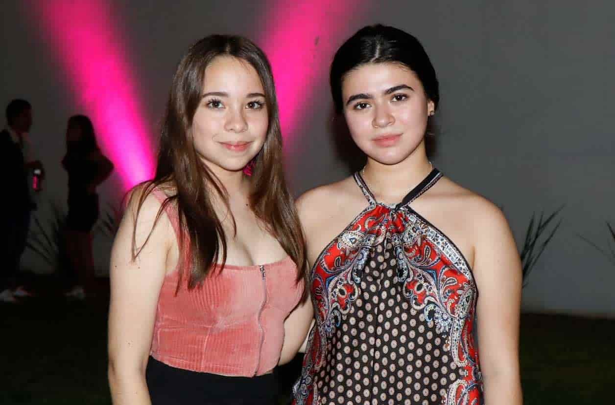 Mari´a Amor y Elena