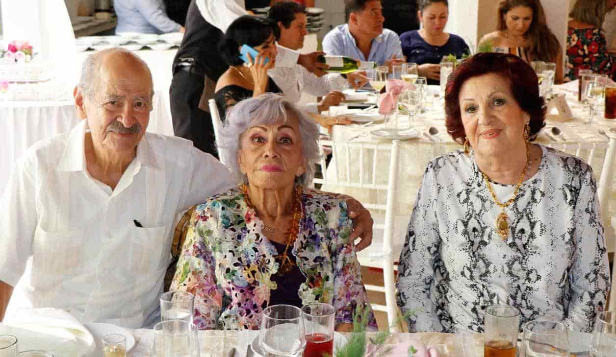 Fausto, Neli y Doria