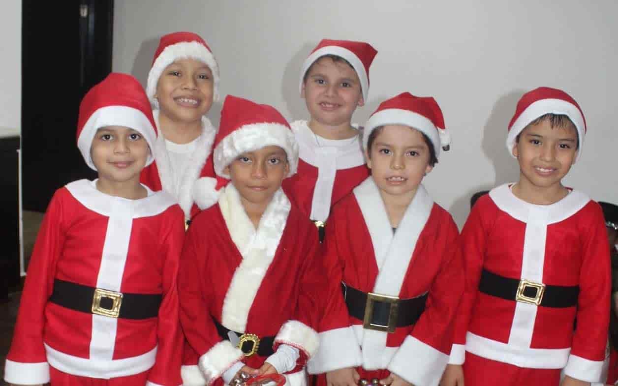 Gilberto, Jesu´s, Tadeo, Jacob, Miguel y Santiago