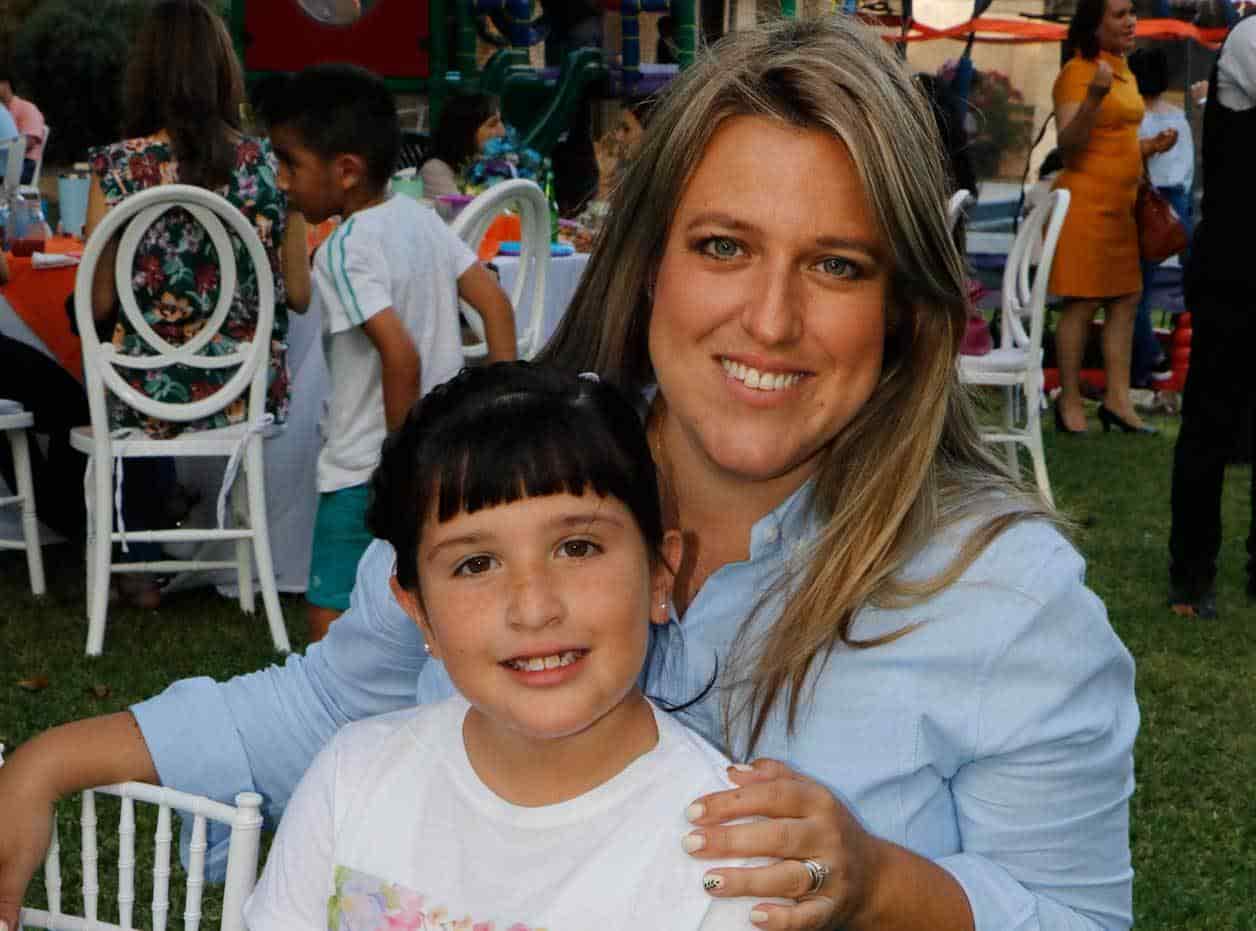 Paula Mari´a y Lidia