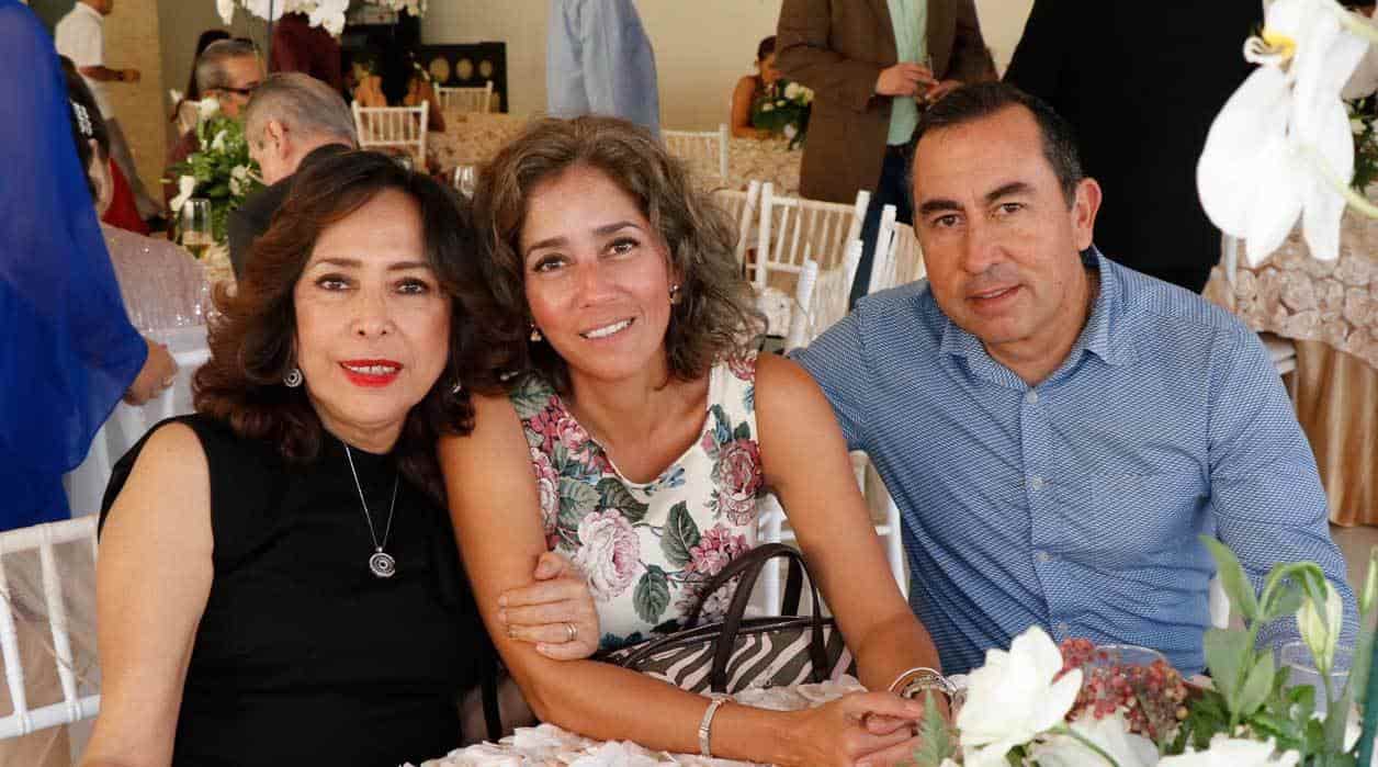 Rosanara, Ana Lilia y Miguel