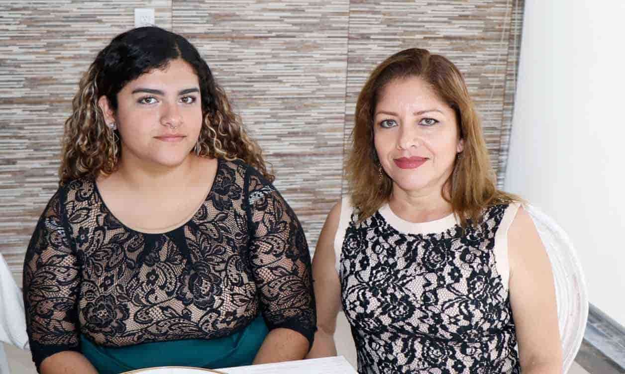 Gladys con su mama´