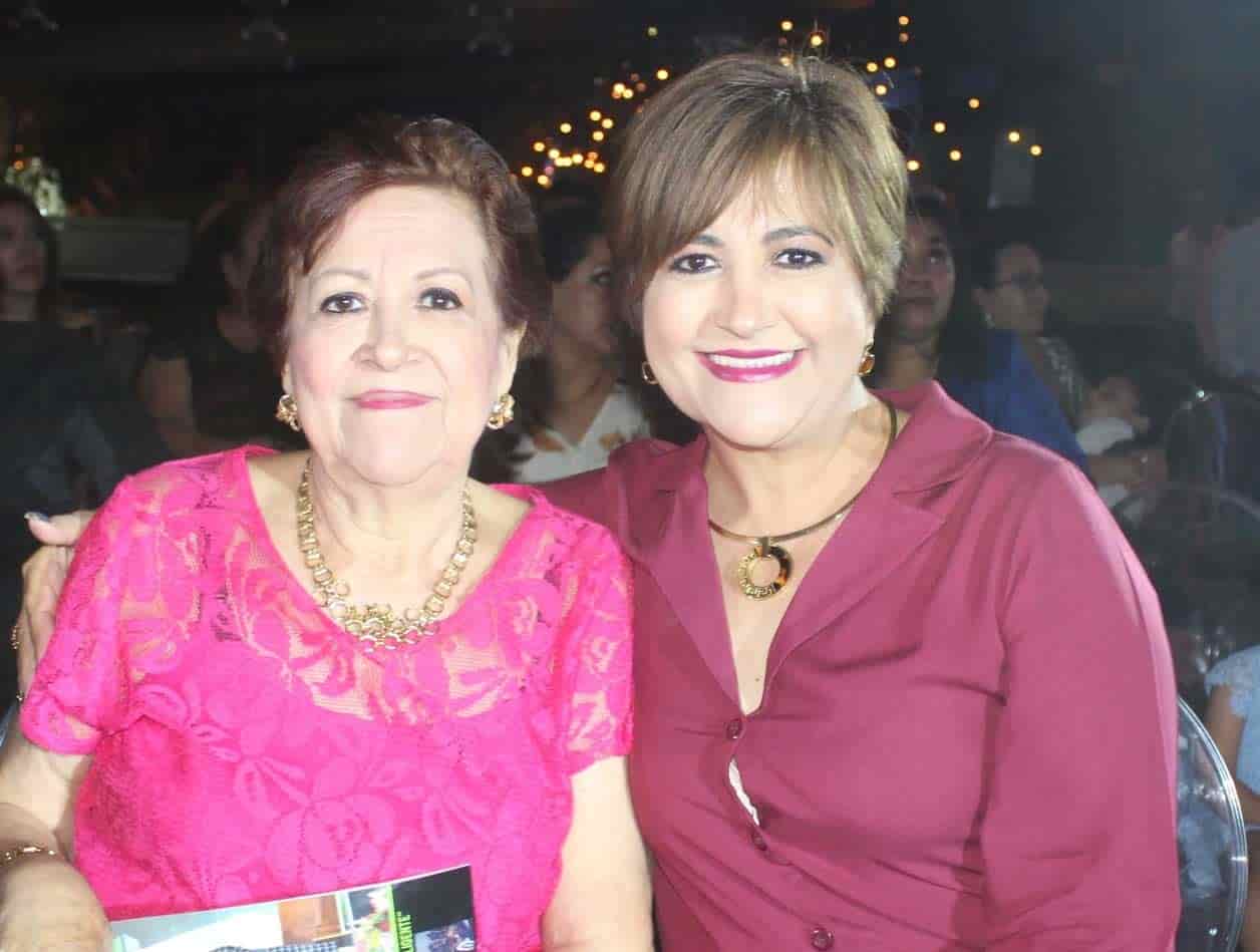 Elva y Marisol