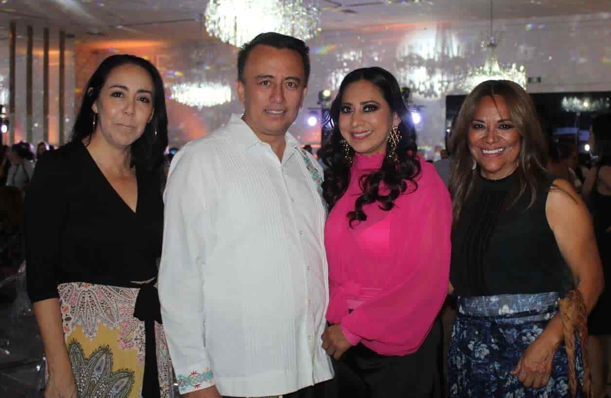 Muy gustosos asistieron