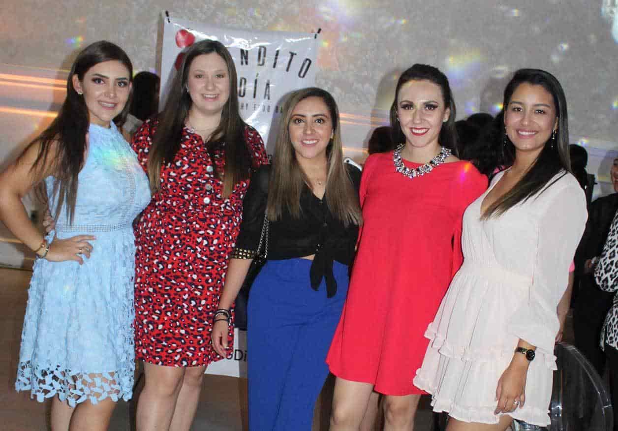 Lorena, Karla, Lina, Mari´a y Valeria