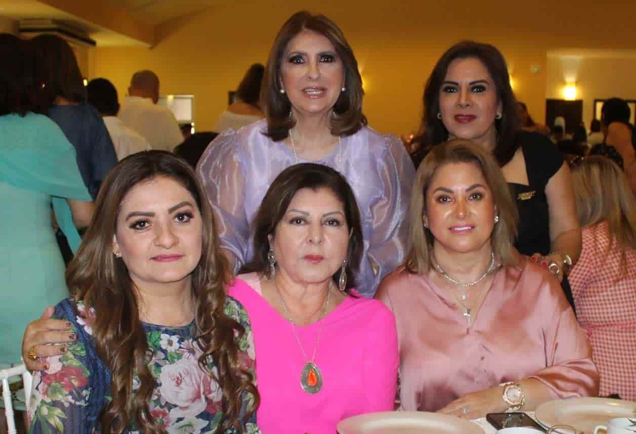 Yolanda, Beatriz, Dulce, Lulu´ y Lupita