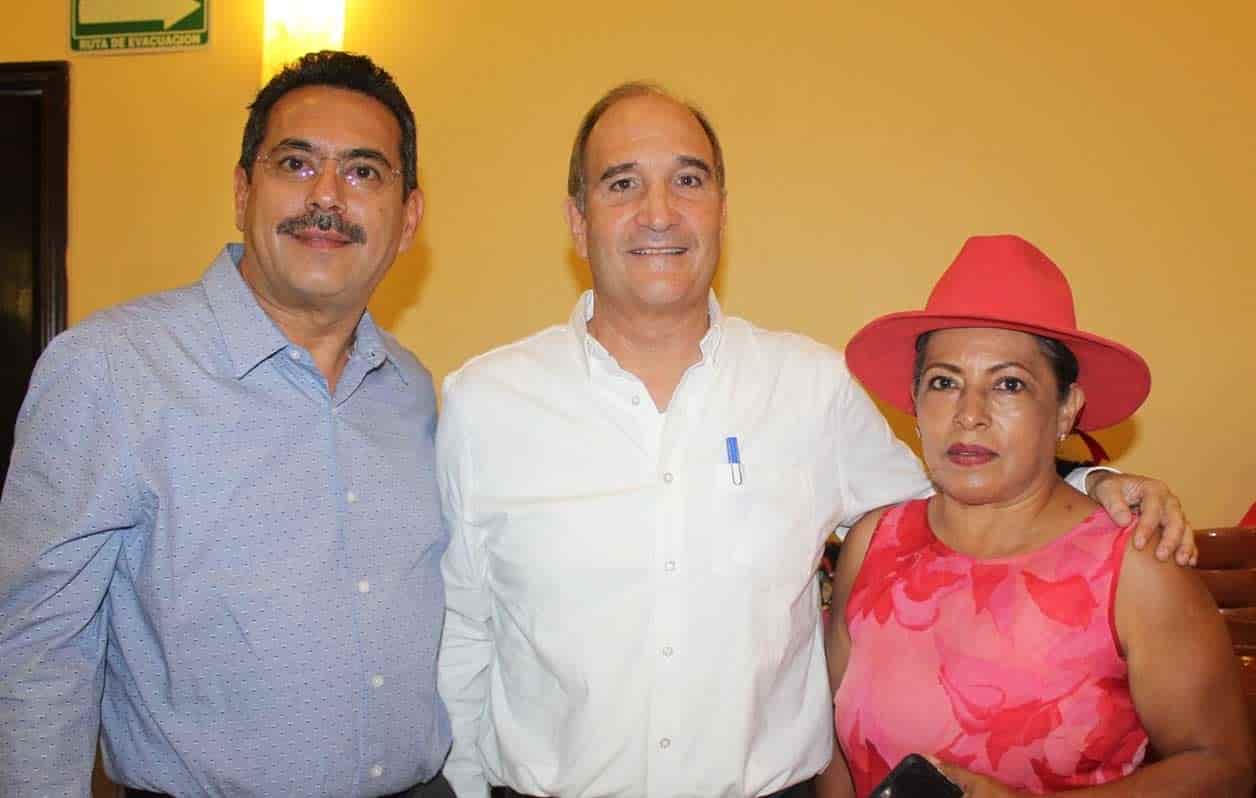 Juan Manuel, Alejandro y Martha