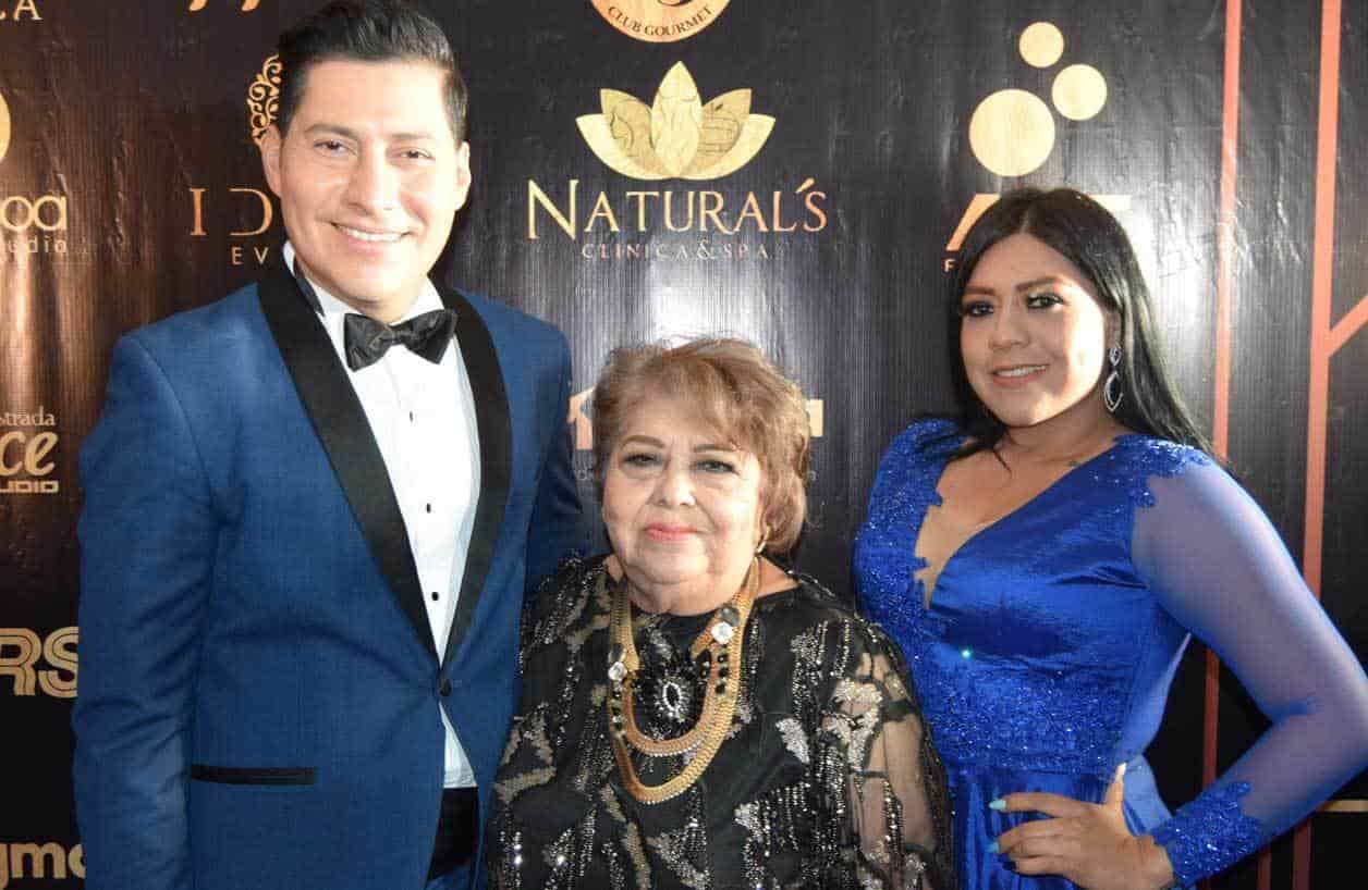 Damia´n, Conchita y Nayeli