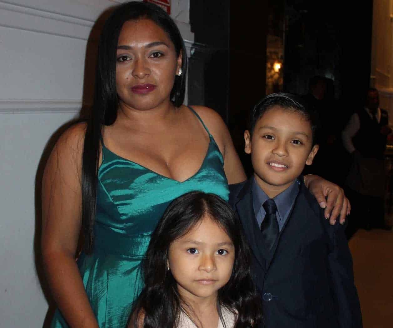 Sara, Ximena y Ce´sar