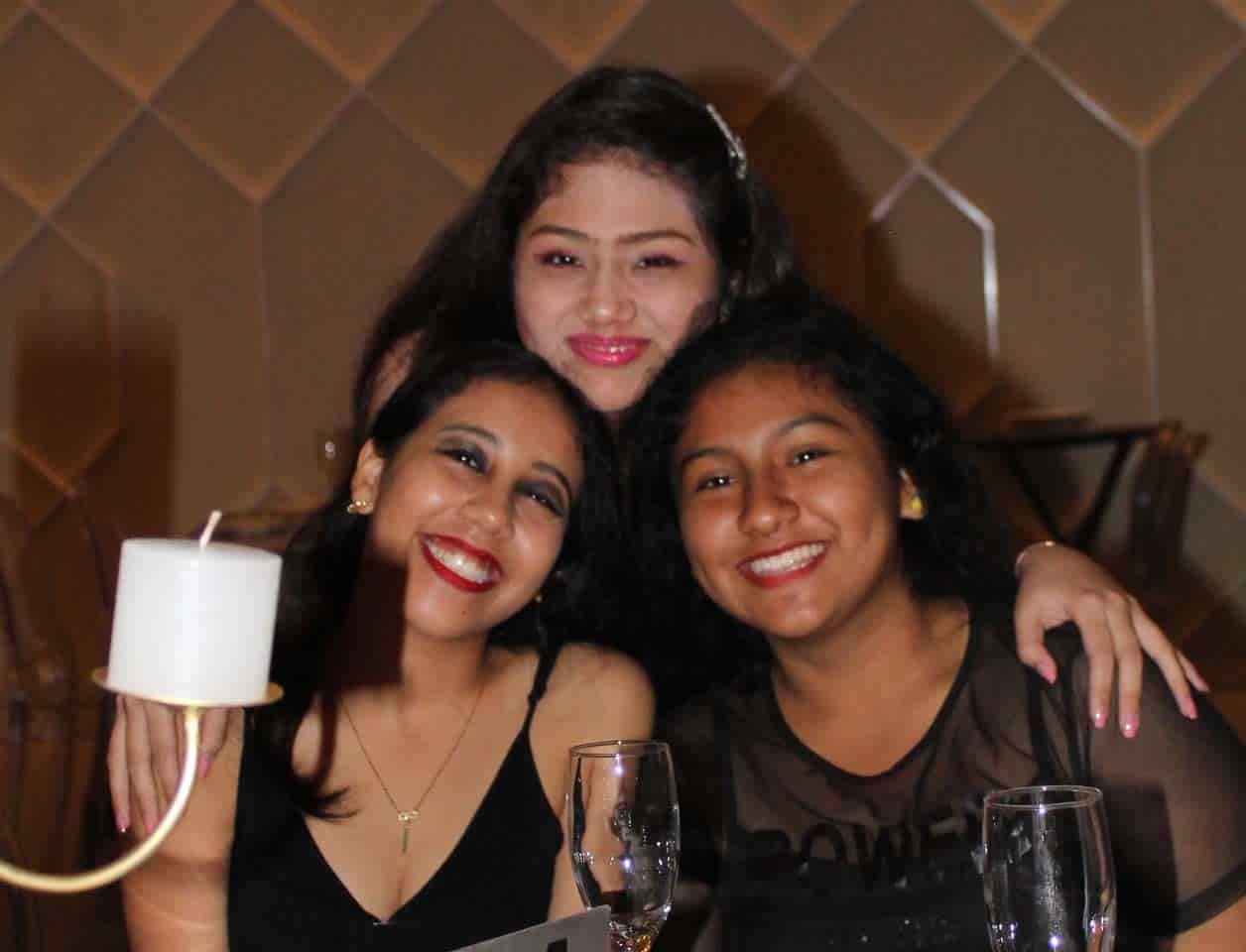 Yesenia, Angélica e Ivanna