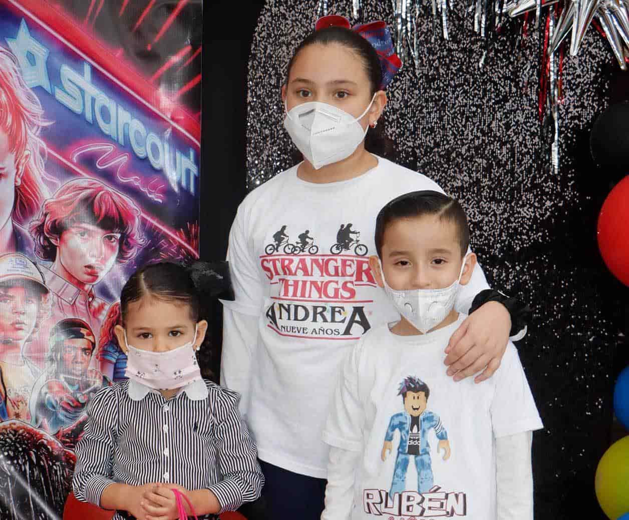 La pequen~a llevo´ lindos regalos