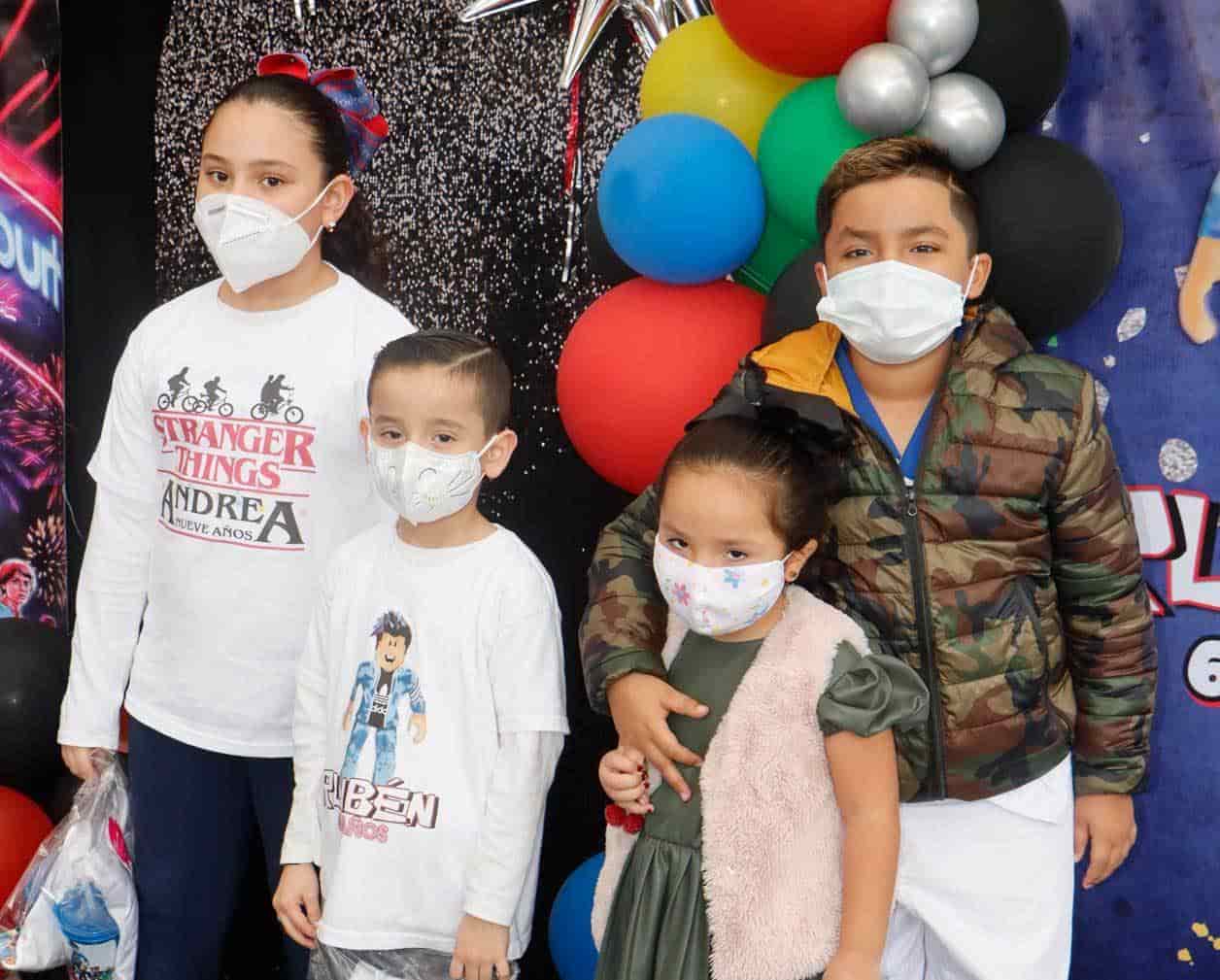 Junto a Luis y Lesdy