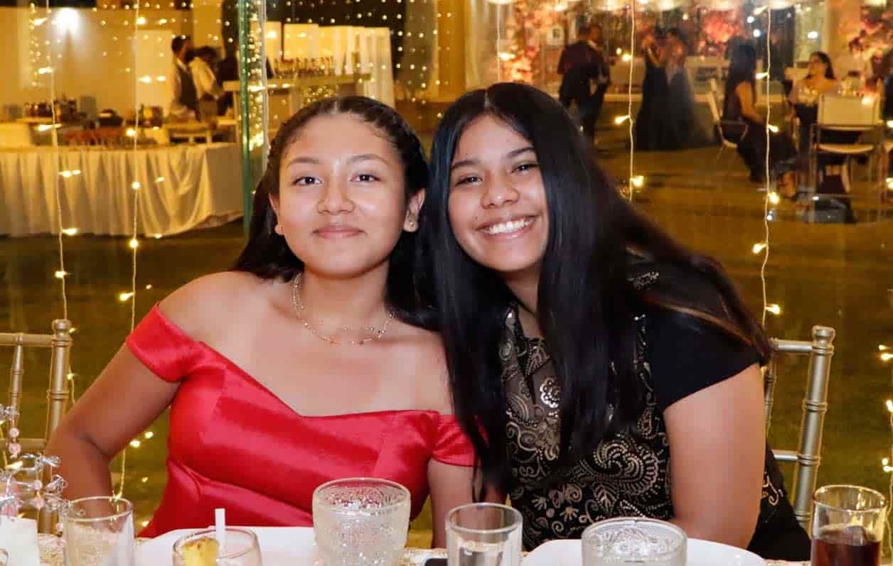 Mariana y Azury