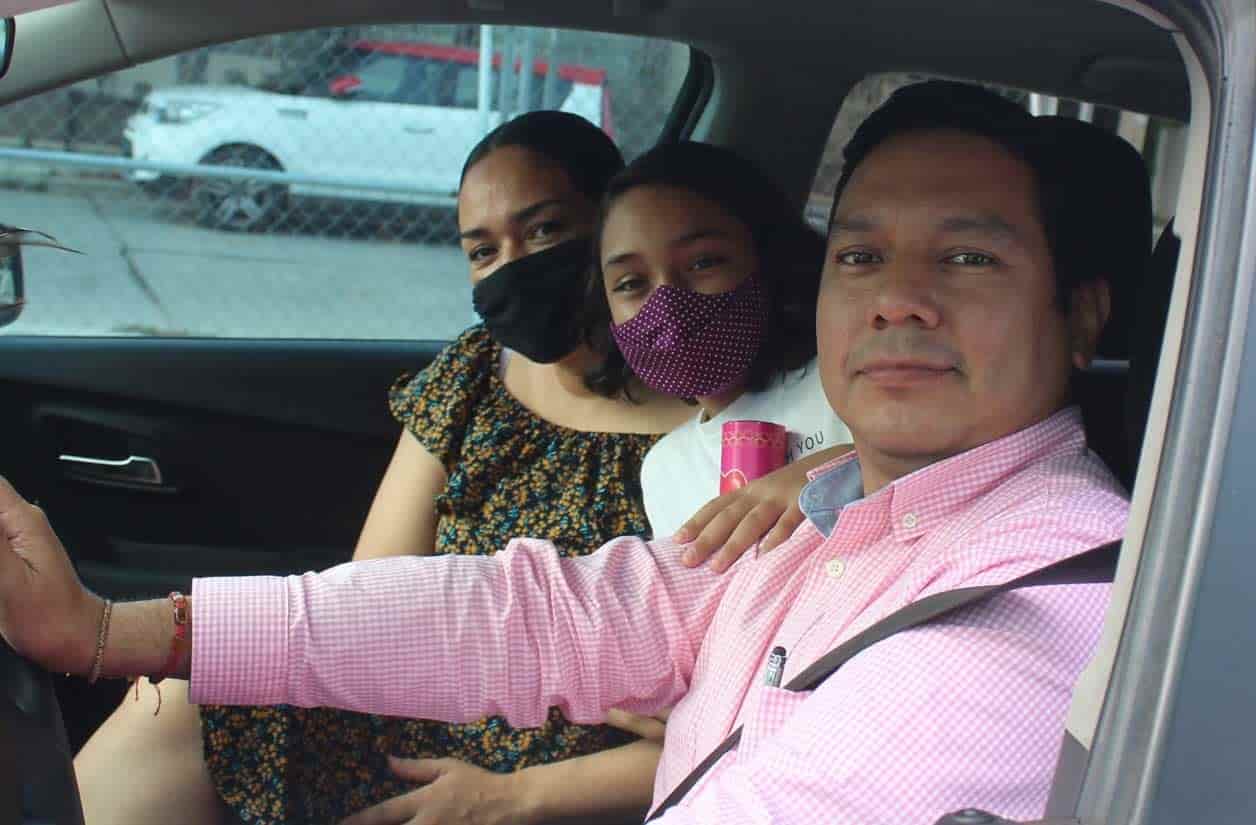 Katia, Tania y Jose´ Ramo´n