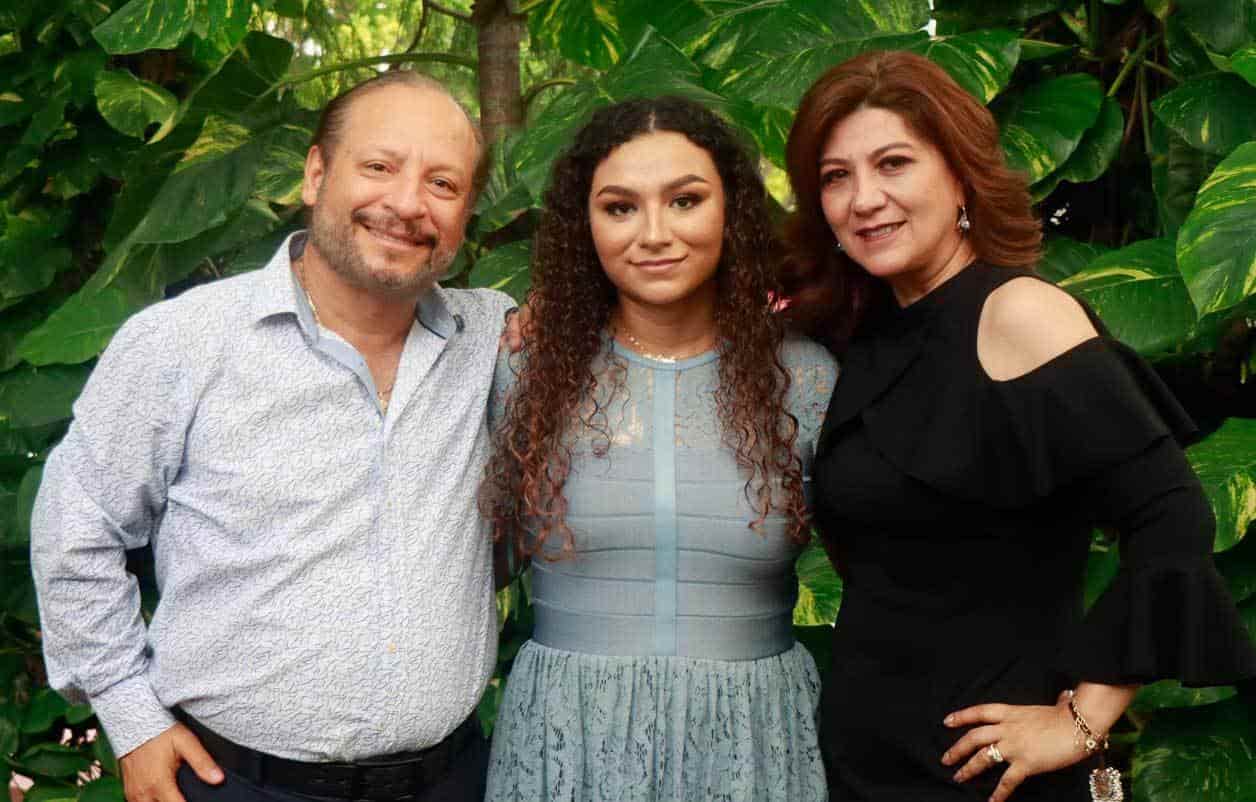 Gaby y sus papa´s