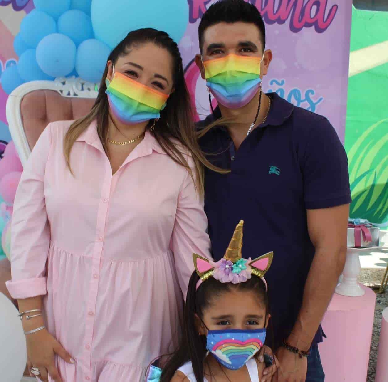 Nancy, Regina y Marco Antonio