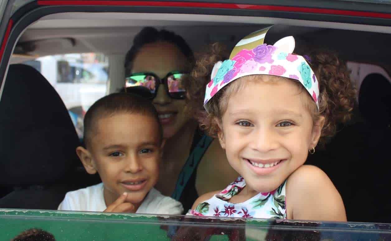 Melvis con Ezequiel y Estefania