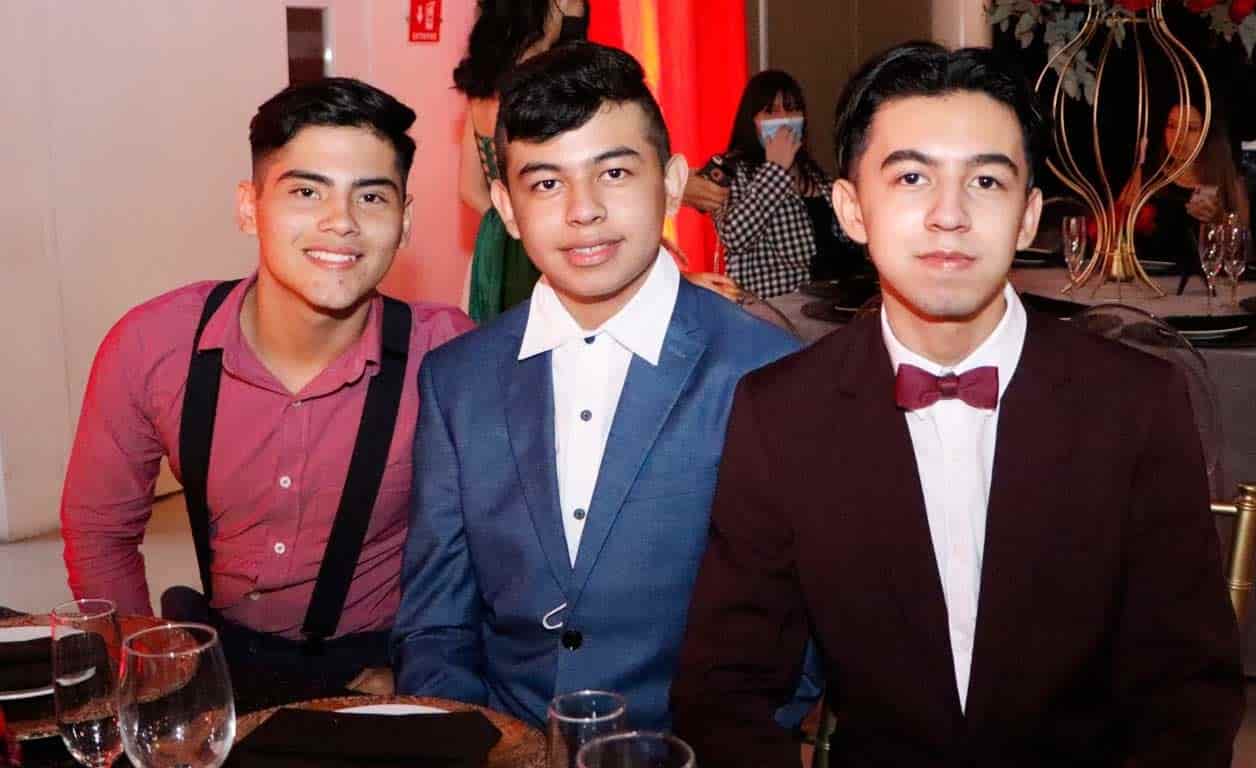 Fabricio, Mario y Yahir