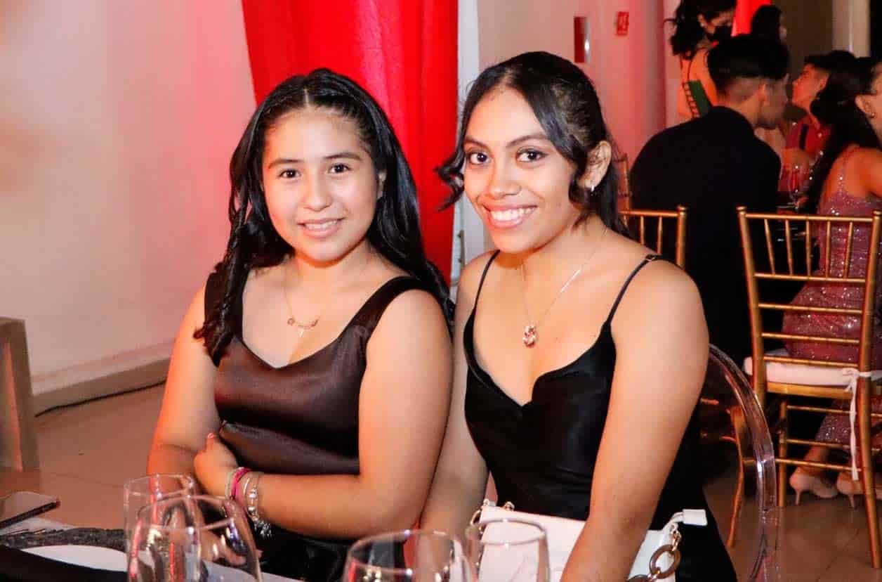 Lupita y Nelly