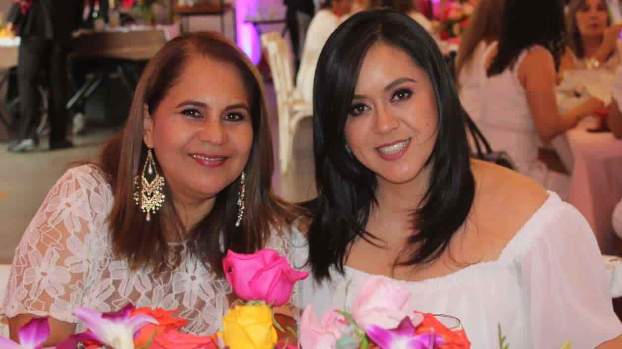 Maricela y Arena