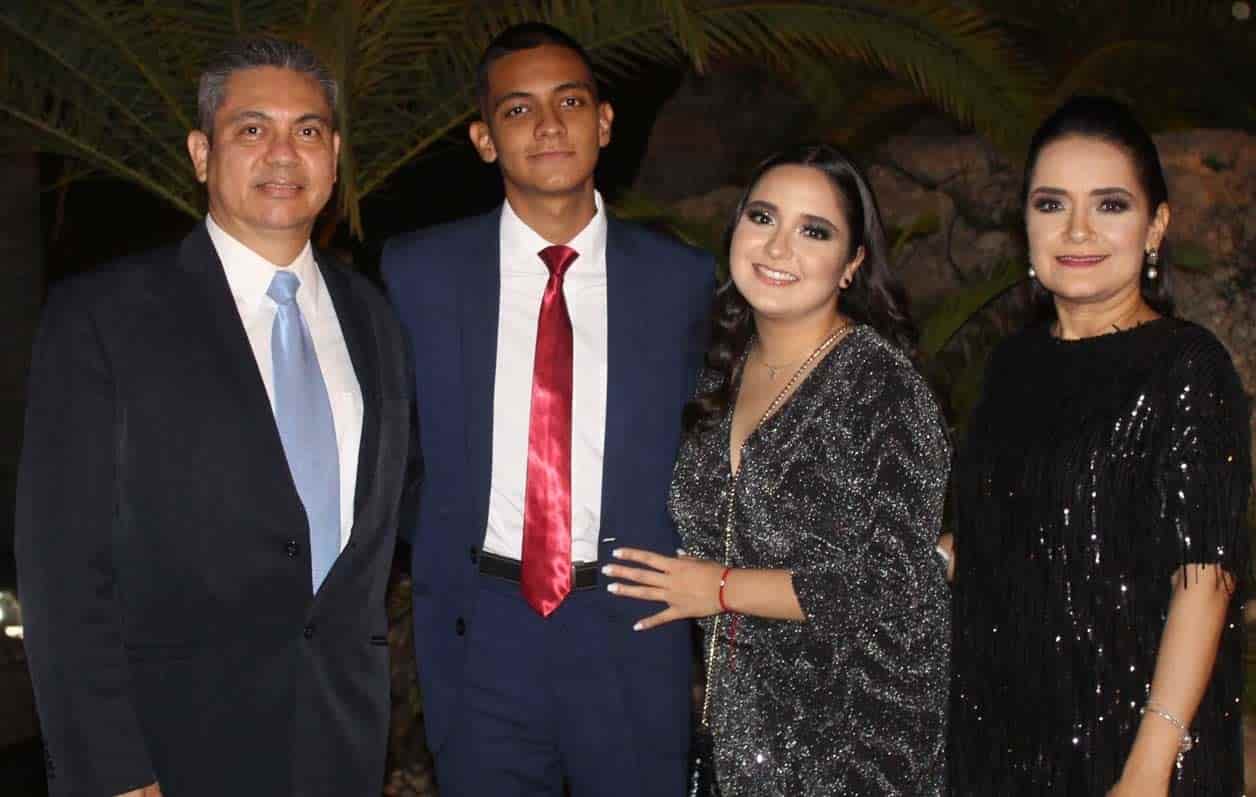 Santiago con su familia