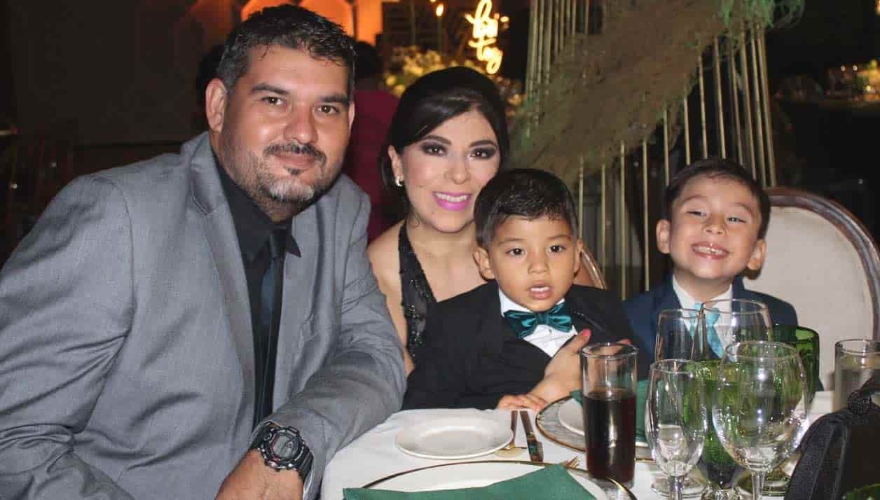 Héctor, Miriam, Jose´ Alonso y Alonso