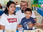 Estefanie, Santiago y Ce´sar