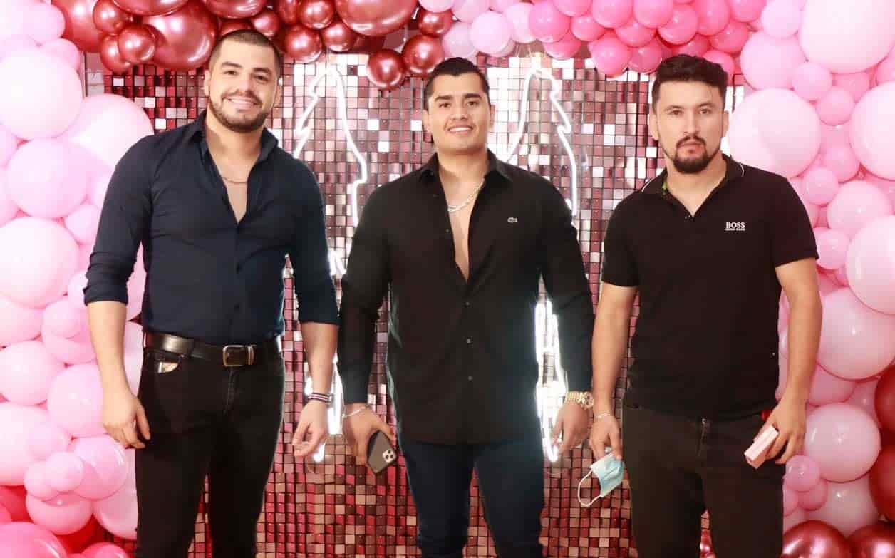 Maximiliano, José y Alexander