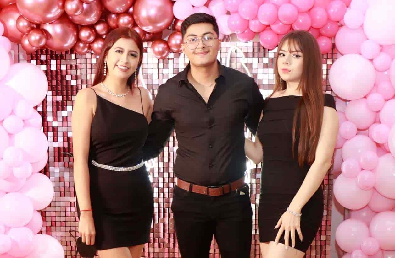 Johana, Eduardo y Kristell