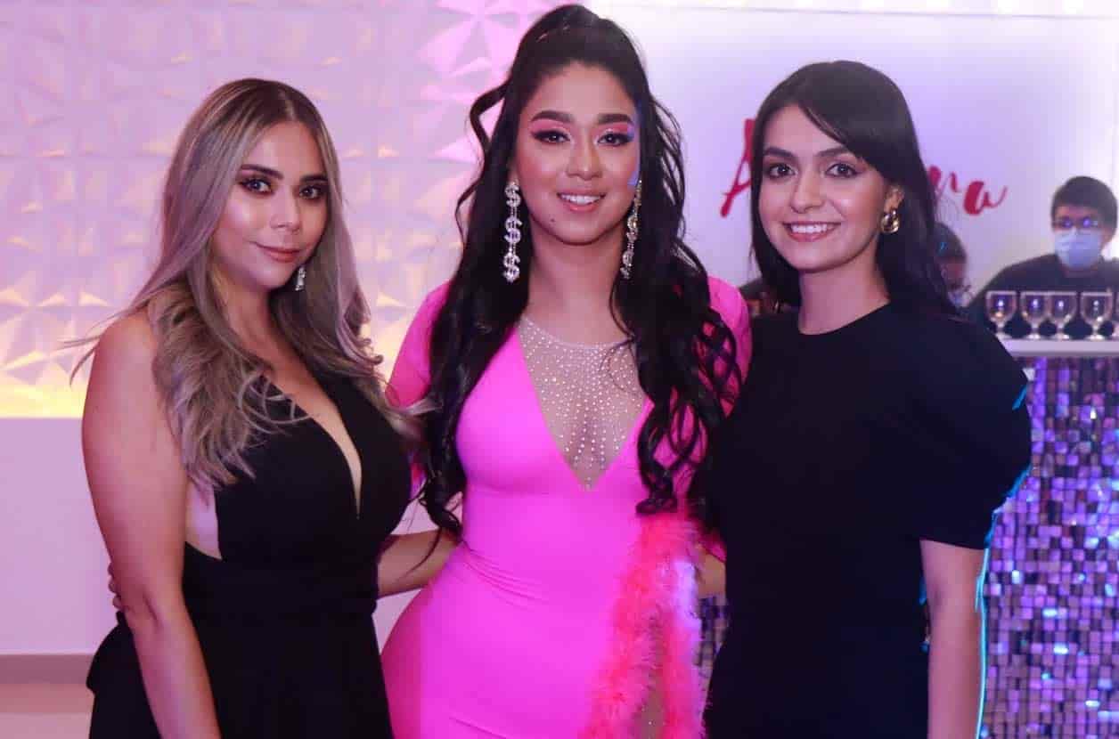 Felicitaron a la anfitriona