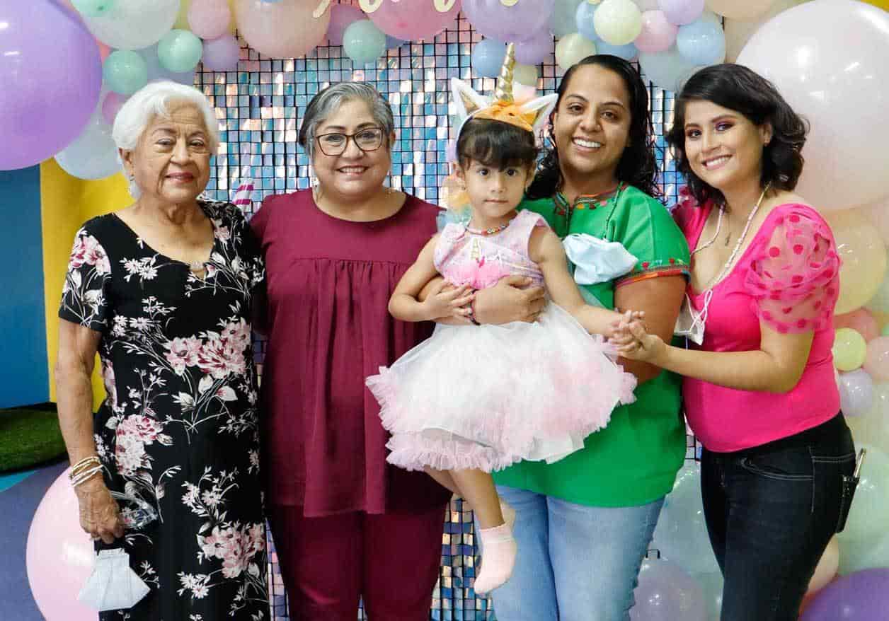 Felicitaron a la pequeña