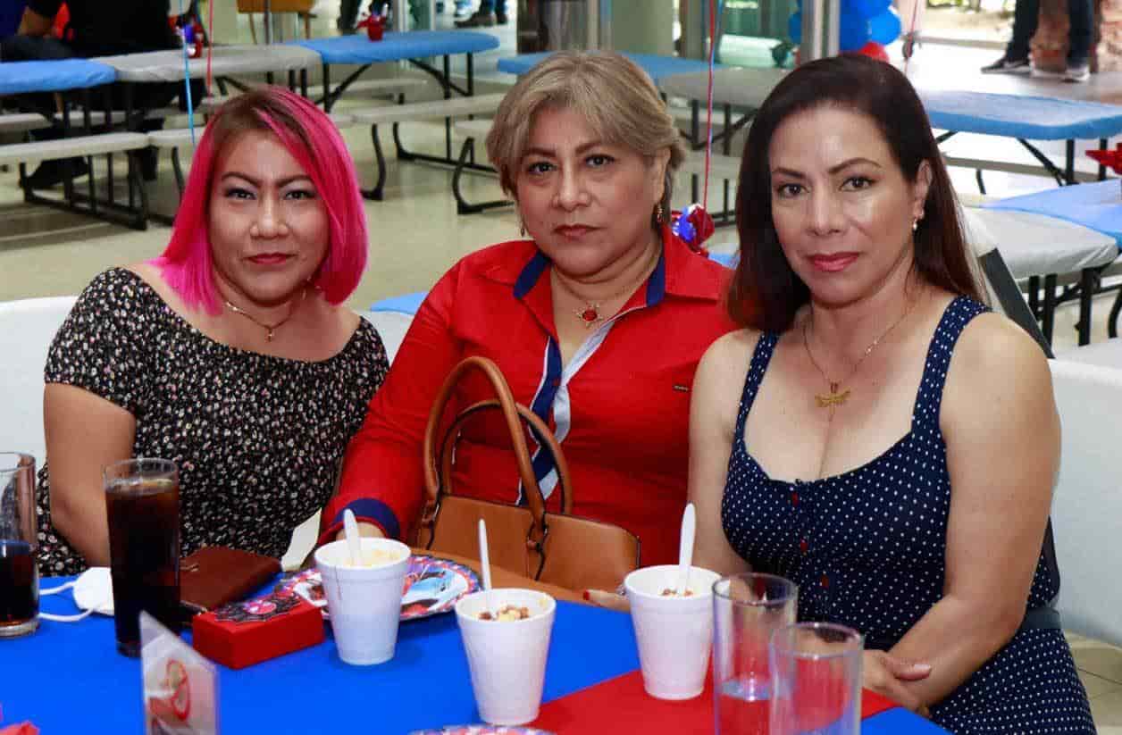 Alicia, Alex y Keny